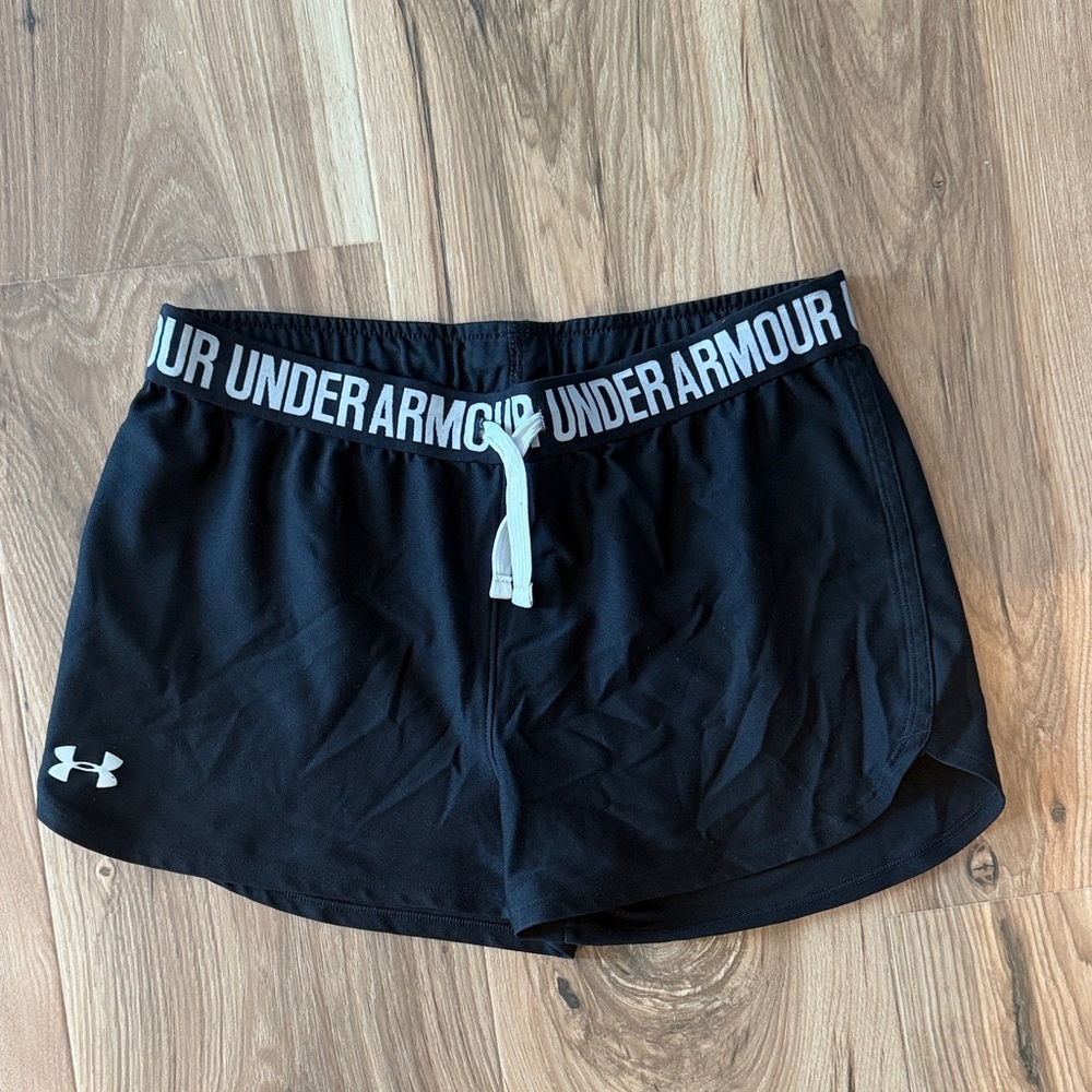 Under Armour Youth XL Black Athletic Shorts